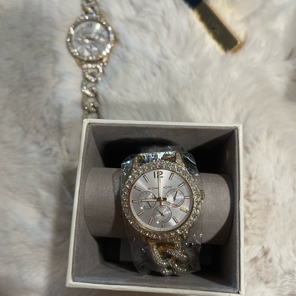 Michael Kors Gold Bracelet Watch - Picture 8 of 11